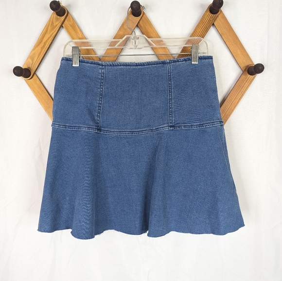 Free People Highlands Denim Jean Raw Edge Flared Mini Skirt - Picture 1 of 8